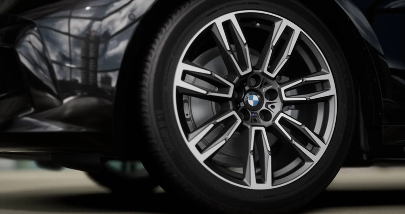 BMW Seria 5 cena 255900 przebieg: 5, rok produkcji 2024 z Węgorzewo małe 79
